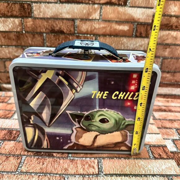 Star Wars Tin Box Mandalorian The Child Baby Yoda - Picture 8 of 12